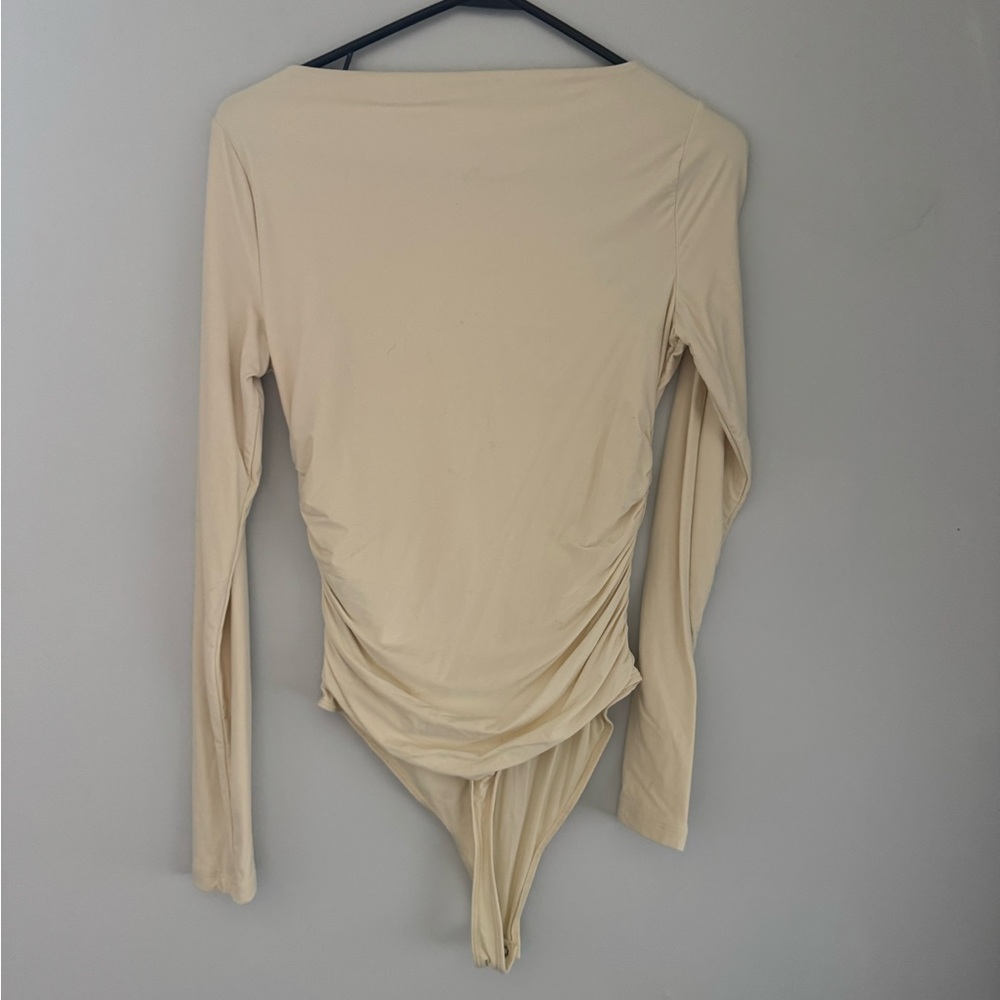 Abercrombie & Fitch Beige Long Sleeve Bodysuit - Picture 2 of 4